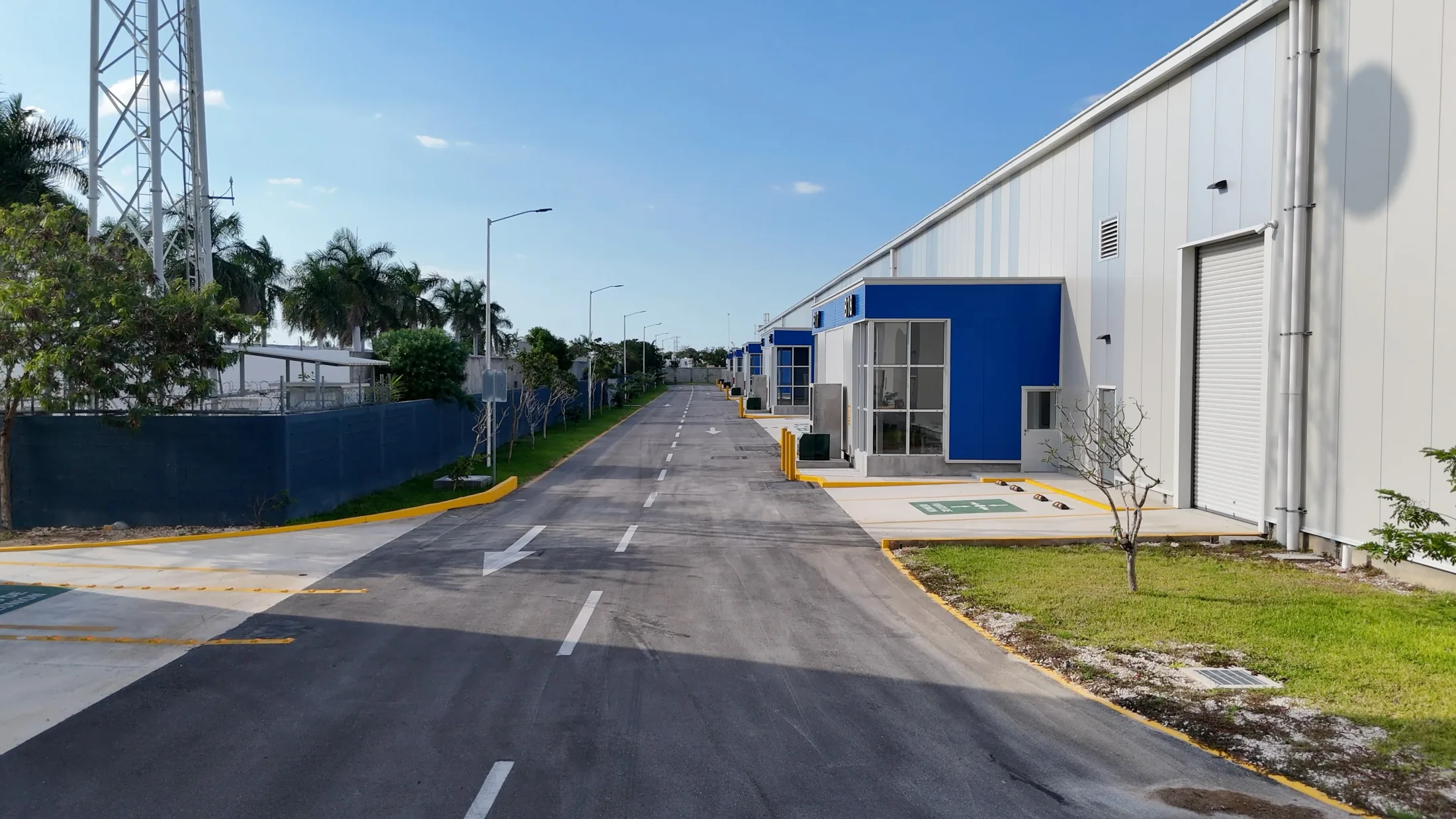 Nexa Periférico — avenida de bodegas